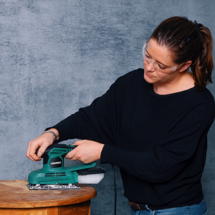 Orbital sander 240W | Incl. dust collection box and 12 sanding papers